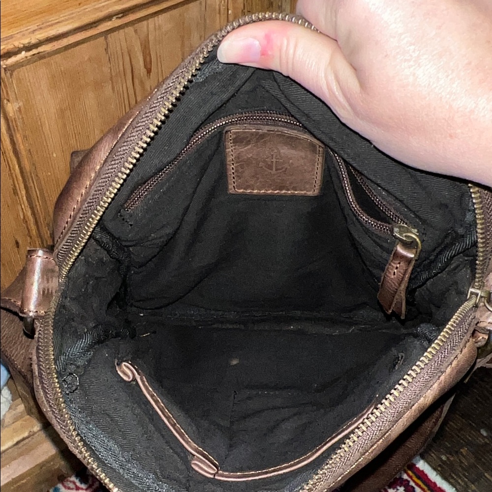 Harbour 2Nd Leather Crossbody Bag - Picture 6 of 10
